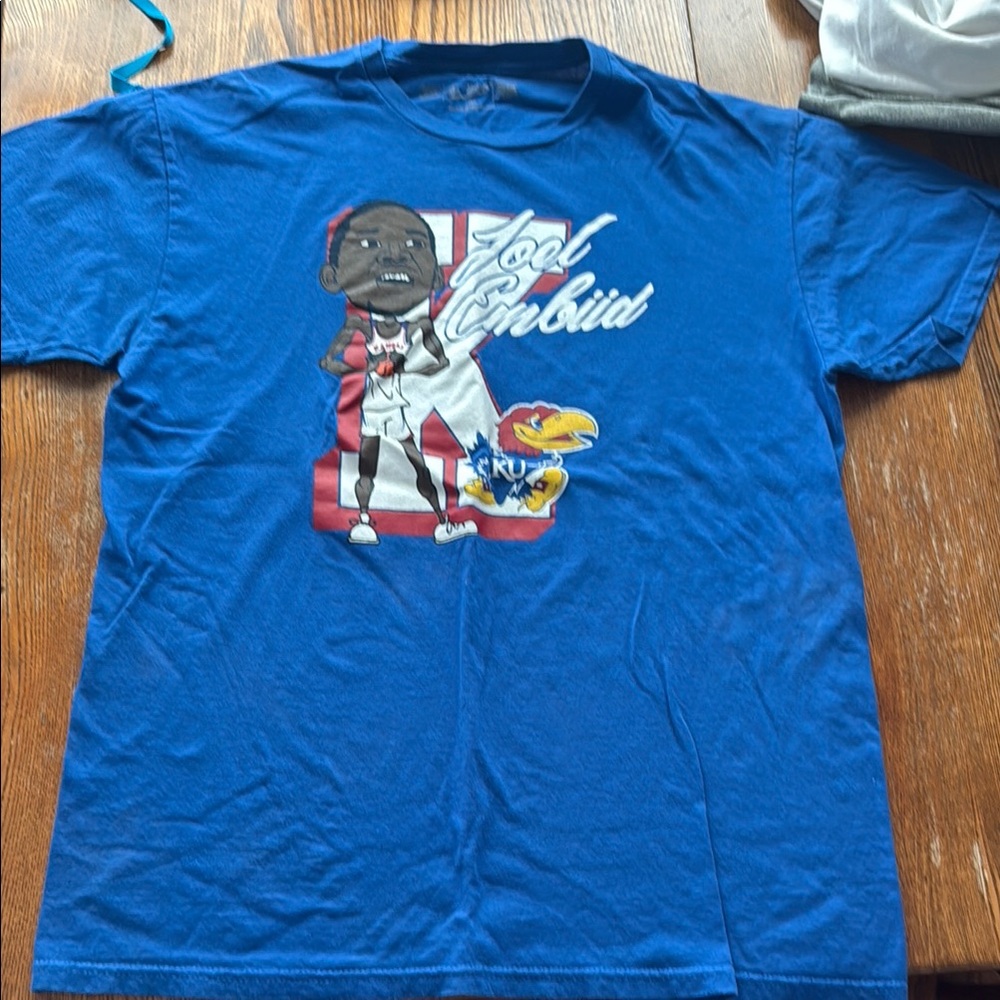 Lange Blue Short Sleeve Tee with Graphic Design